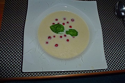 Wei&szlig;e Tomatensuppe 2