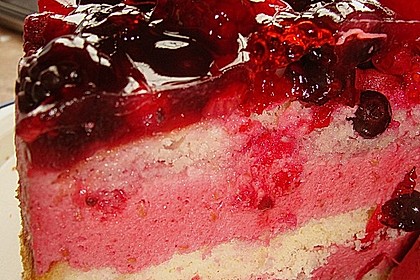 Sahnige Himbeertorte 23
