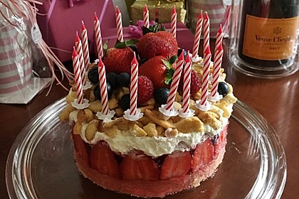 Erdbeerstreuselkuchen 76