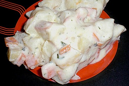 T&uuml;rkischer Kartoffelsalat mit Karotten und Joghurt
