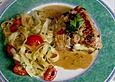 Mozzarella - Schnitzel mit Tomaten - Knoblauch - Nudeln