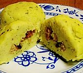 Kl&ouml;&szlig;e aus gekochten Kartoffeln (Bild)