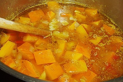 K&uuml;rbiscremesuppe mit roten Linsen 3