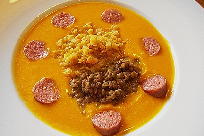 K&uuml;rbiscremesuppe mit roten Linsen 1