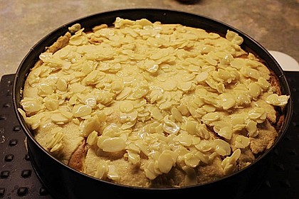 Bienenstich Apple Pie 62