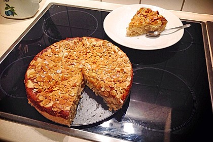 Bienenstich Apple Pie 32