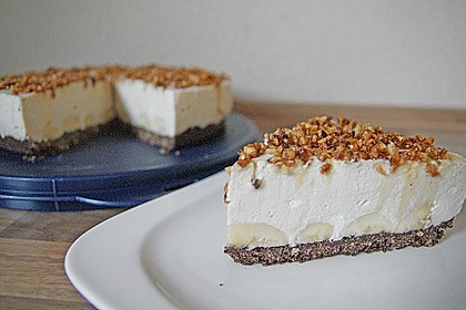 Banana Caramel Cream Cheese Pie 10