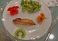 Avocado - Kiwi - Fr&uuml;hlingszwiebeln - Salat mit Rotbarbe