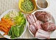 Heidschnuckenkeulenbraten (NT) und Rippchen mit Gem&uuml;sevariation und Kartoffelkugeln