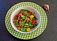 Spinatsalat mit Specksauce