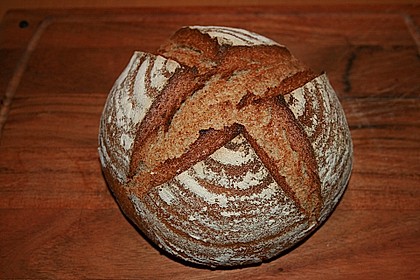 W&uuml;rziges Roggenmischbrot 12