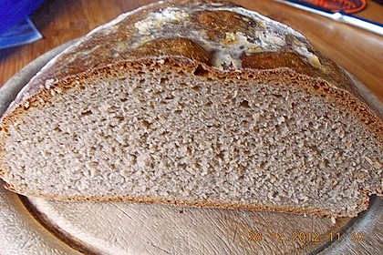 W&uuml;rziges Roggenmischbrot 25