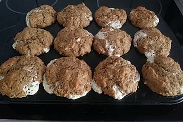 Herzhafte Muffins mit Schafskäse