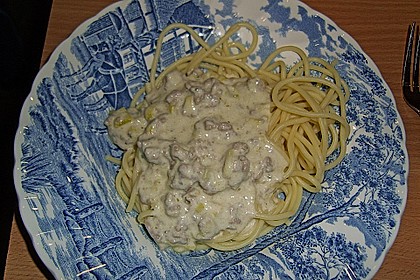 Spaghetti mit Käse - Hackfleisch - Sauce 7