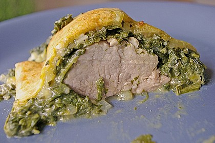 Illes mit Lende gef&uuml;llte Kartoffelteigrolle 4