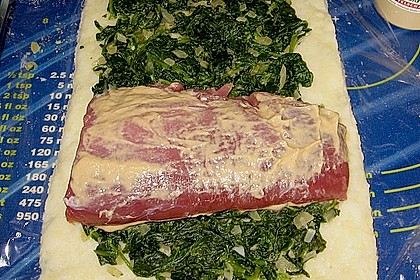 Illes mit Lende gef&uuml;llte Kartoffelteigrolle 7
