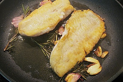 Rotbarschfilet auf Zucchini - Tomaten - Oliven - Kompott mit Chilireis 4