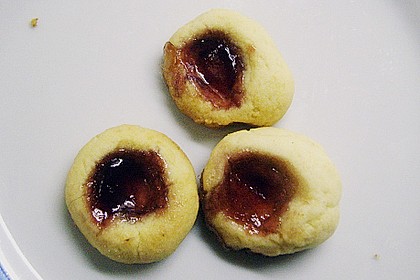 Marzipanbällchen mit Himbeergelee - Füllung 17