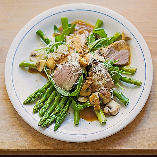 Schweinefilet Im Schinkenmantel Mit Spargel An Fri — Rezepte Suchen