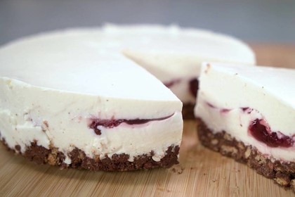 Erfrischend lecker No Bake Cheesecake roter Grütze 1113330633