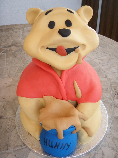 Winnie The Pooh zum 1. Geburtstag | Motivtorten Fotos Forum | Chefkoch.de