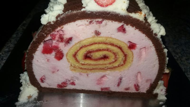 Biskuitrolle: Kuchen oder Torte? | Torten & Kuchen Forum | Chefkoch.de