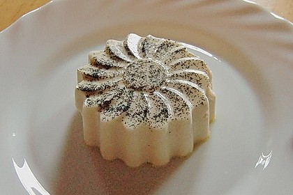 Panna cotta mit Erdbeersauce 34
