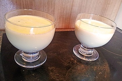 Panna cotta mit Erdbeersauce 88