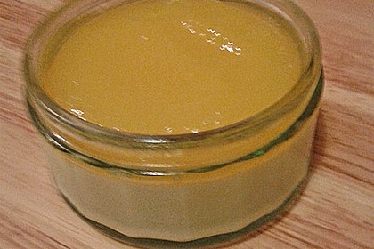 Panna cotta mit Erdbeersauce 90