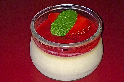 Panna cotta mit Erdbeersauce 21