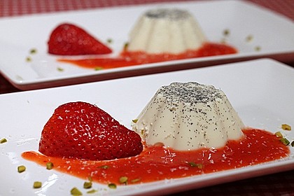 Panna cotta mit Erdbeersauce 2