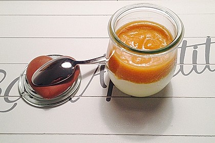 Panna cotta mit Erdbeersauce 13
