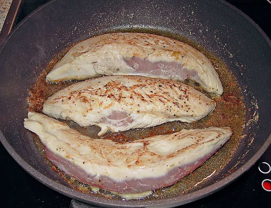 Putenschnitzel in Kräuterrahm überbacken von Felix | Chefkoch.de