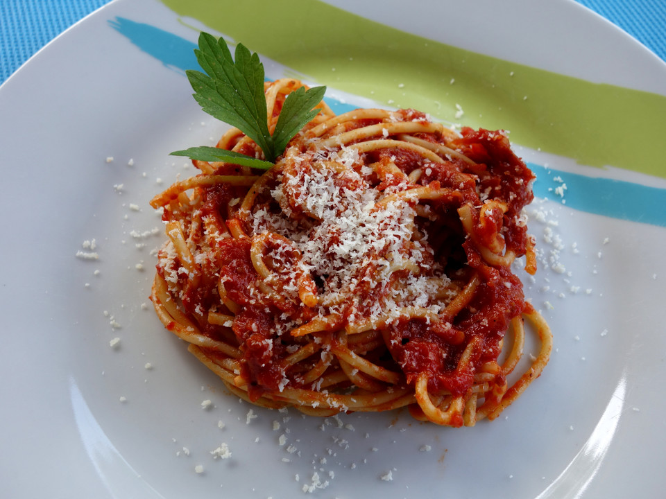 Spaghetti Mit Tomatensauce Und Parmesan Von Ela* | Chefkoch.de