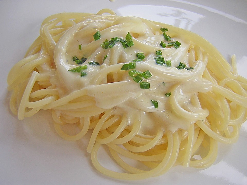 Spaghetti mit Knoblauch-Käsesauce von christinaambs | Chefkoch.de