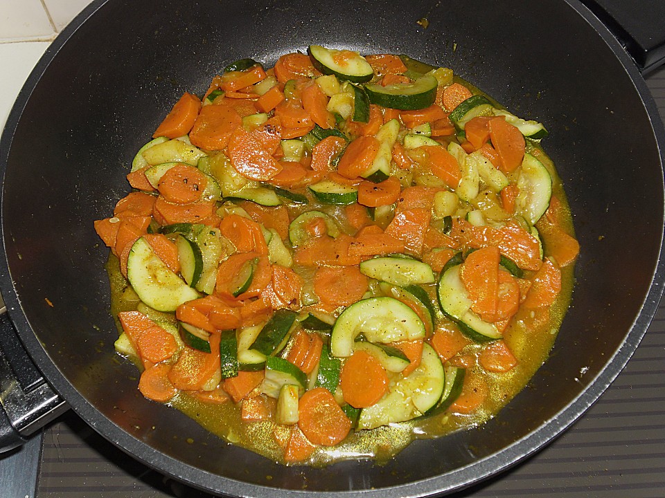 Zucchini-Möhren-Gemüse von Ela* | Chefkoch.de