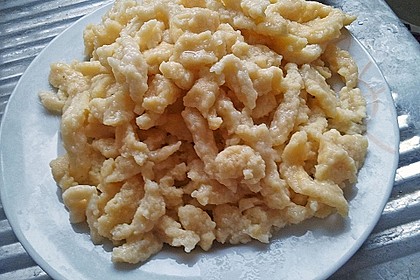 Hausgemachte Spätzle 75