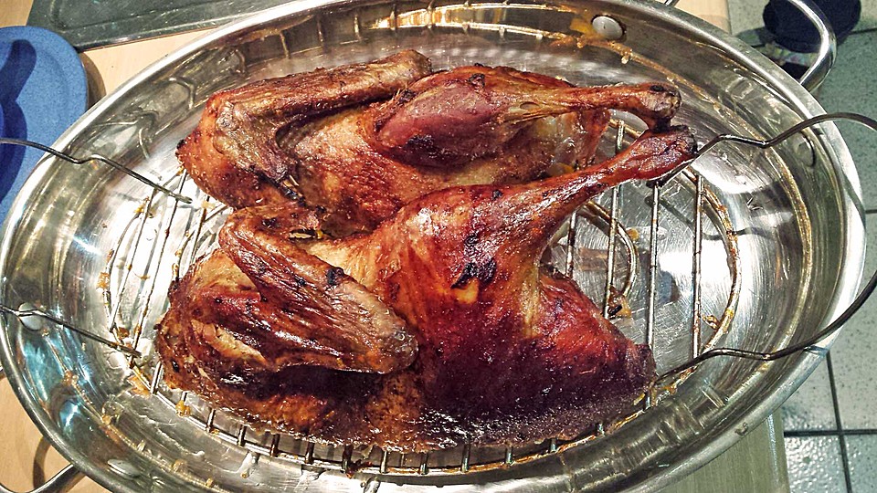 Ente mit Apfel - Orangen - Füllung von schnuffsa | Chefkoch.de
