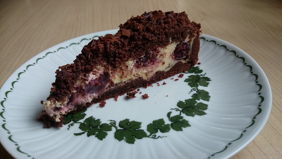 Michas Schoko-Streuselkuchen mit Quark-Kirschfüllung von klaumi ...