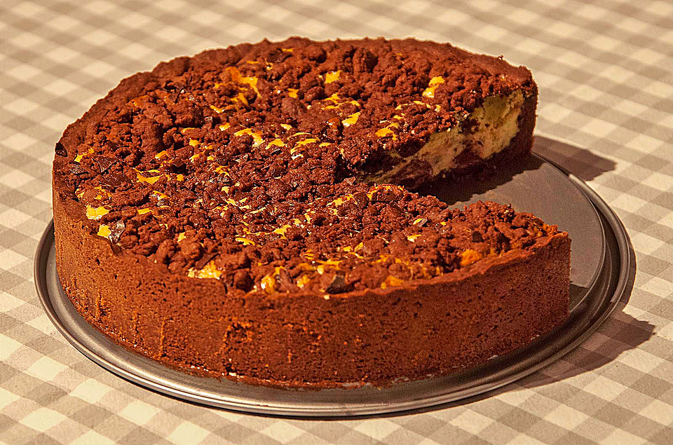 Michas Schoko-Streuselkuchen mit Quark-Kirschfüllung von klaumi ...