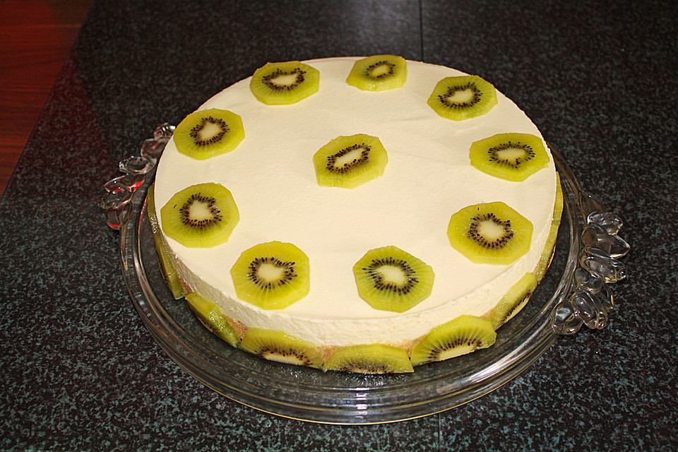 Frischkäse - Kiwi - Torte von honigschlumpf | Chefkoch.de