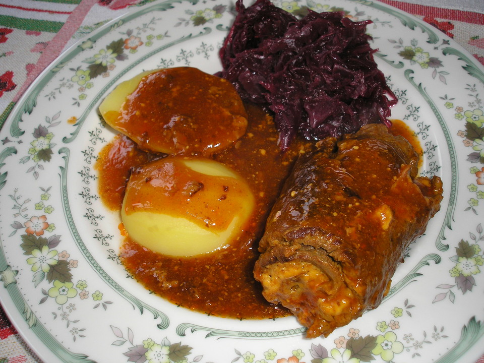 Rinderrouladen mit Kartoffeln und Rotkohl von HeinzV | Chefkoch.de