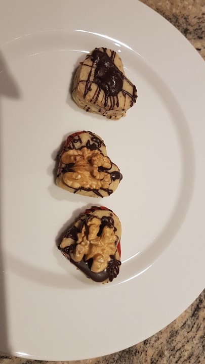 Walnuss - Marzipan - Plätzchen von skocht | Chefkoch.de