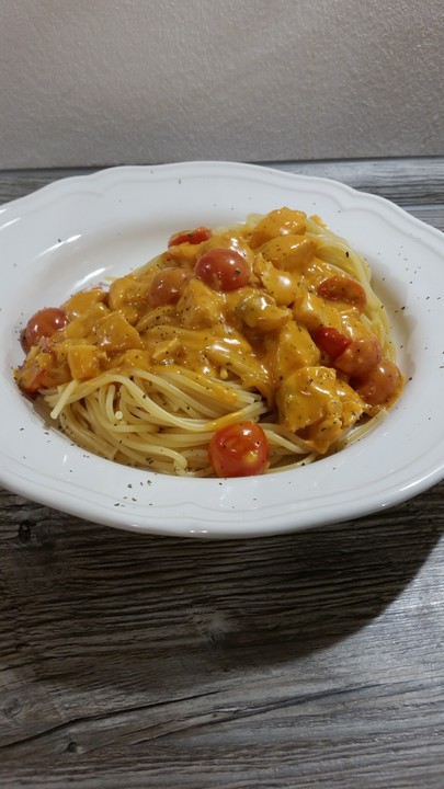 Spaghetti - Nester mit Lachssahne von Elfenlied | Chefkoch.de