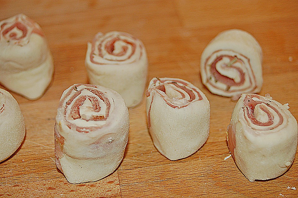 Blätterteigschnecken mit Schinken von Heikimaus | Chefkoch.de