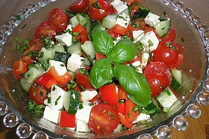 Tomatensalat mit Honigmelone und Schafskäse 18
