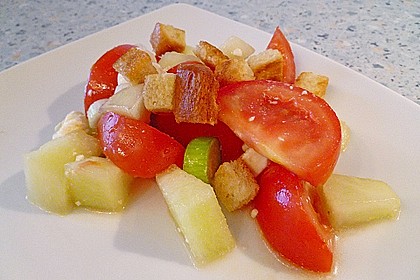 Tomatensalat mit Honigmelone und Schafskäse 11