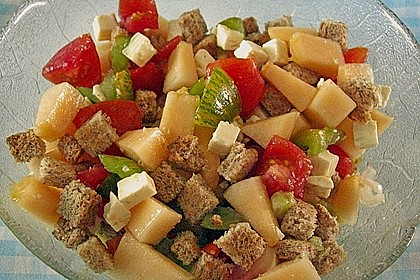 Tomatensalat mit Honigmelone und Schafskäse 4