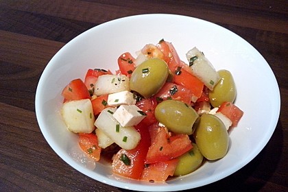 Tomatensalat mit Honigmelone und Schafskäse 16