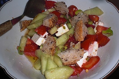Tomatensalat mit Honigmelone und Schafskäse 17